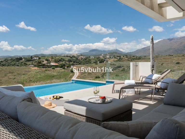 Villa for Sale in Estepona, Malaga 35