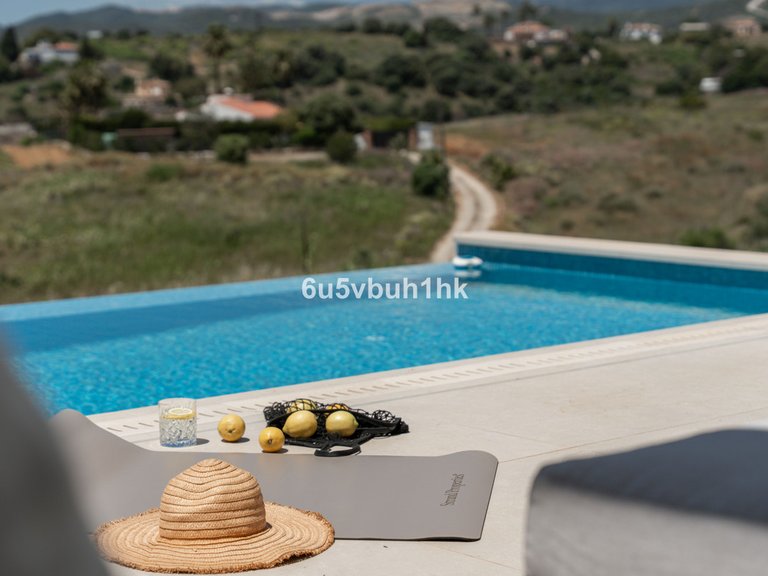 Villa for Sale in Estepona, Malaga 36