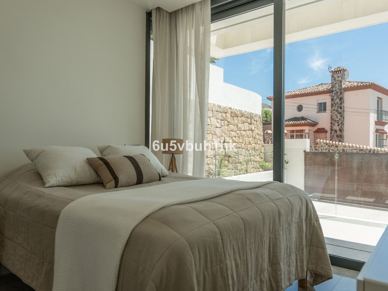 Villa for Sale in Estepona, Malaga 39