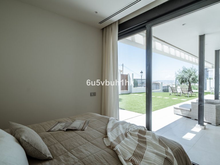 Villa for Sale in Estepona, Malaga 46