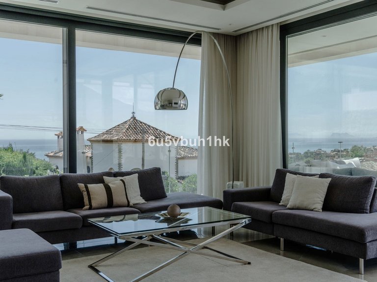 Villa for Sale in Estepona, Malaga 7
