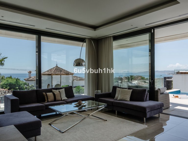 Villa for Sale in Estepona, Malaga 9