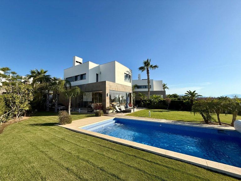 Villa for Sale in Manilva, Malaga 1
