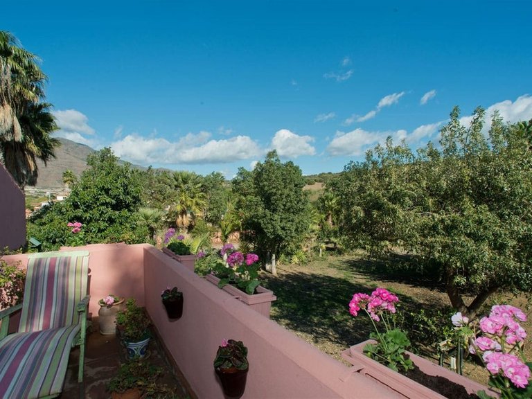 Villa for Sale in Estepona, Malaga 14