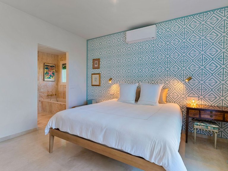 Villa for Sale in El Paraiso, Malaga 16