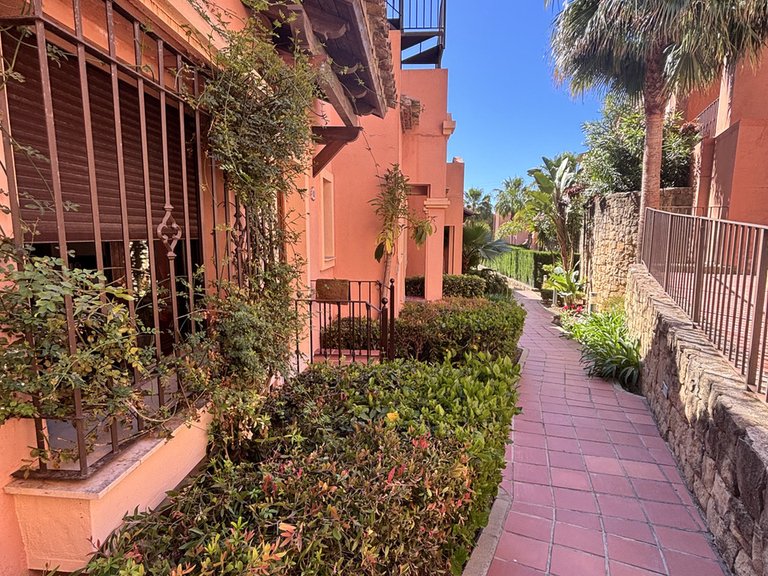 Villa for Sale in Estepona, Malaga 6