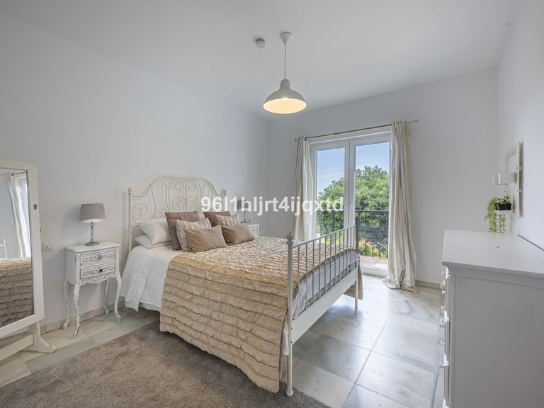 Villa for Sale in Sotogrande Alto, Cadiz 11