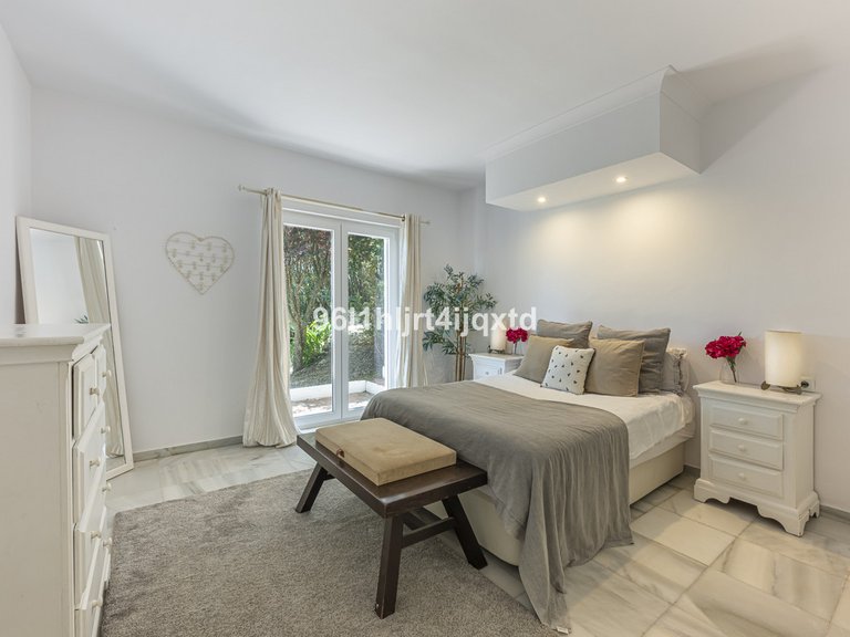 Villa for Sale in Sotogrande Alto, Cadiz 12