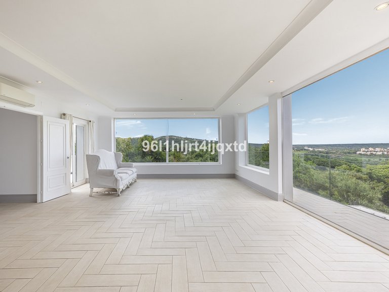 Villa for Sale in Sotogrande Alto, Cadiz 3