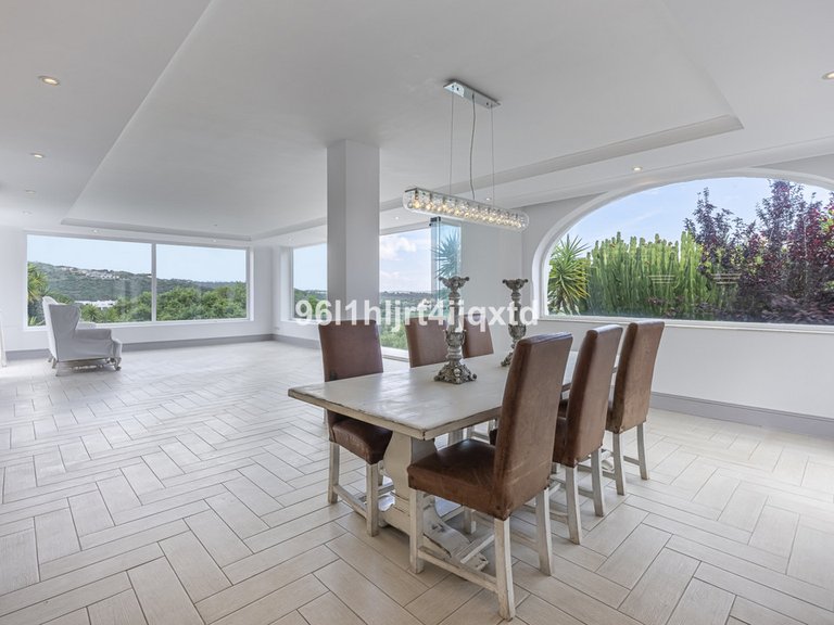 Villa for Sale in Sotogrande Alto, Cadiz 4