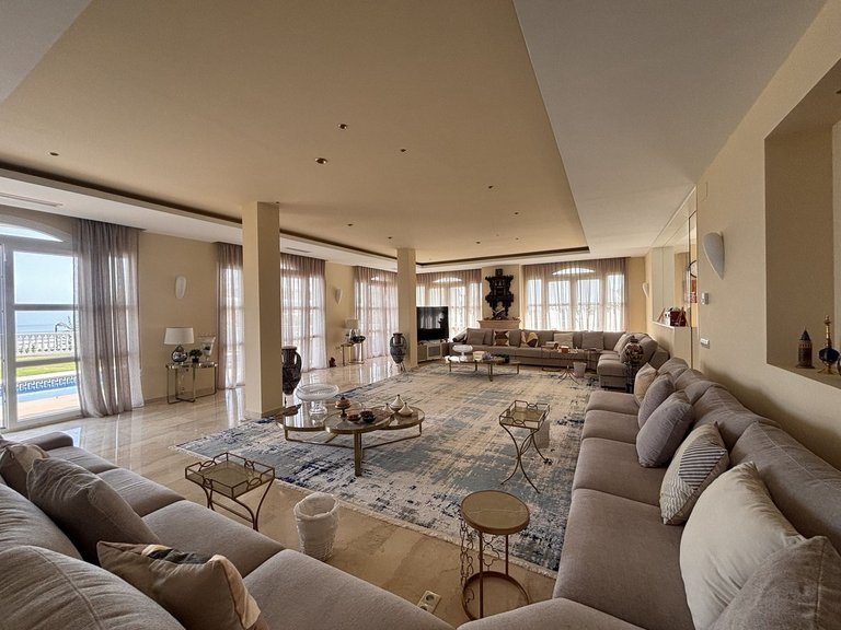 Villa for Sale in Selwo, Malaga 10