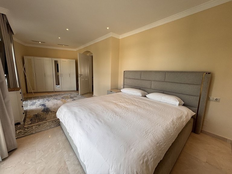 Villa for Sale in Selwo, Malaga 17