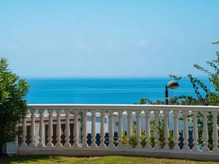 Villa for Sale in Selwo, Malaga 2