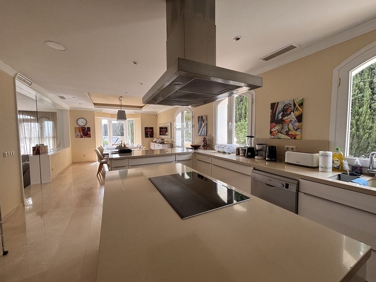 Villa for Sale in Selwo, Malaga 8