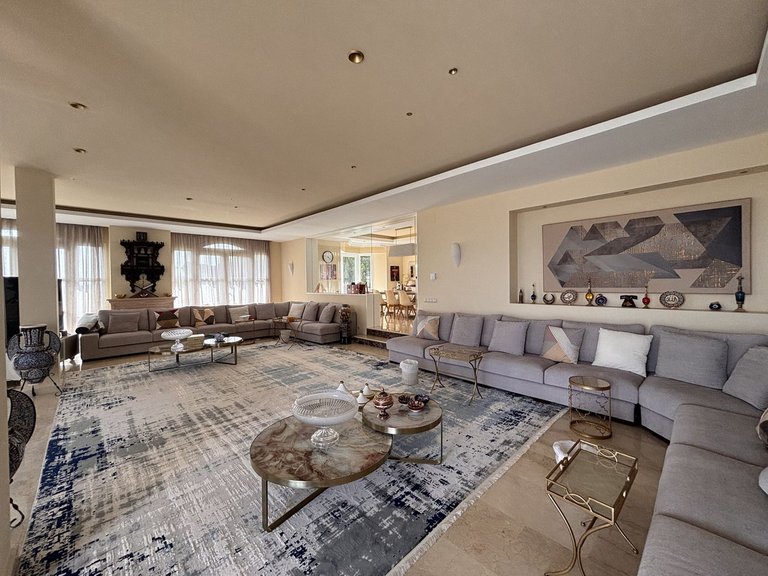 Villa for Sale in Selwo, Malaga 9