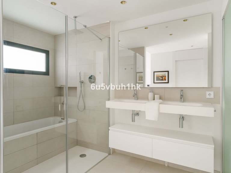 Apartment for Sale in Fuengirola, Malaga 19