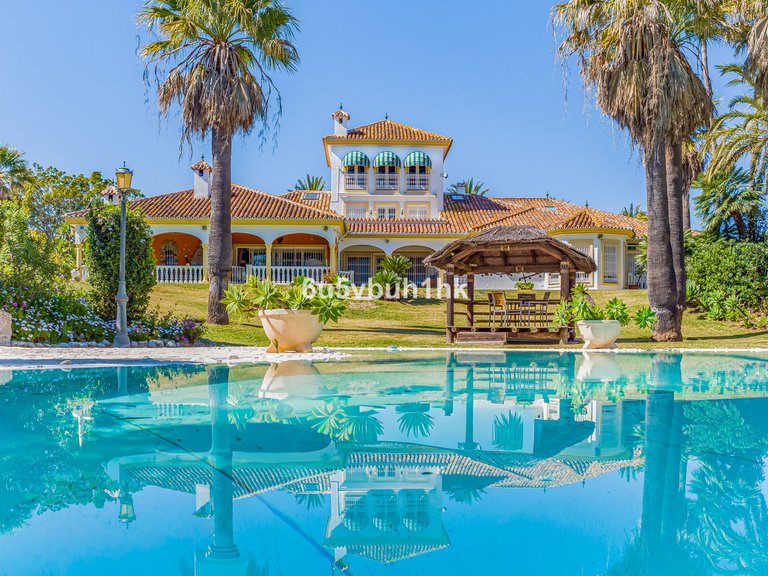 Villa for Sale in Mijas, Malaga 1