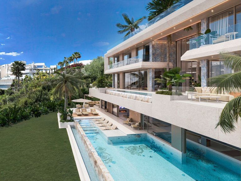 Villa for Sale in Puerto Banús, Malaga 3