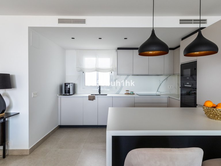 Apartment for Sale in Torrequebrada, Malaga 5