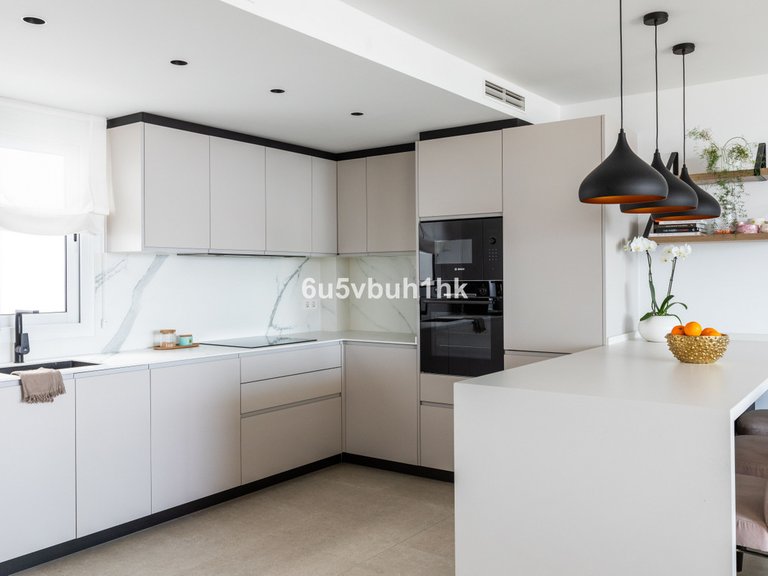 Apartment for Sale in Torrequebrada, Malaga 6