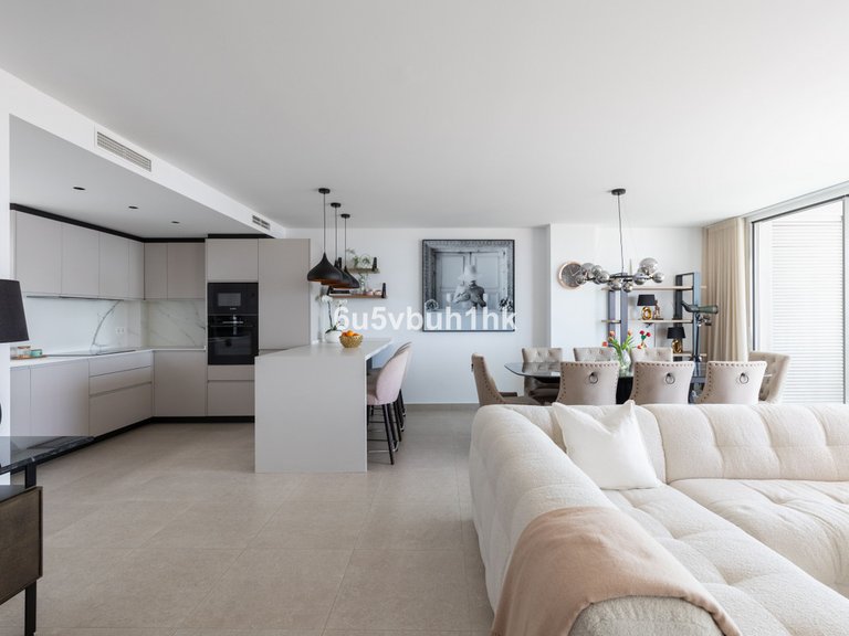 Apartment for Sale in Torrequebrada, Malaga 8