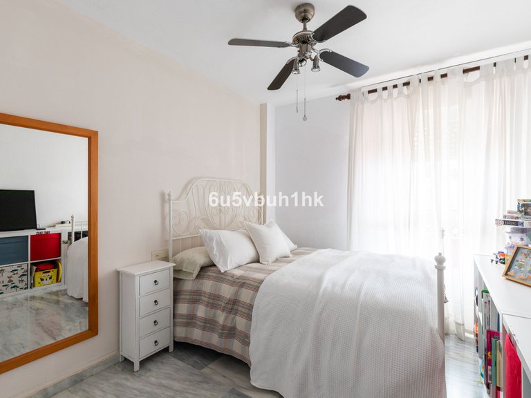 Apartment for Sale in Las Lagunas, Malaga 14