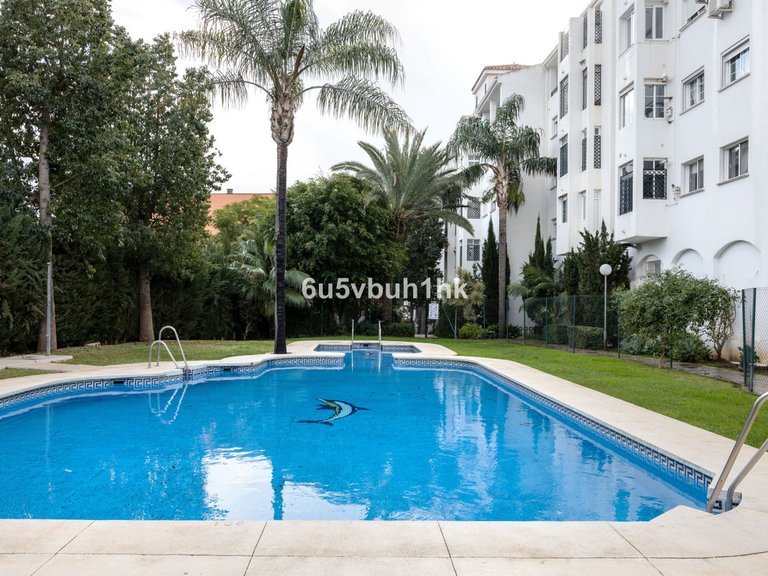 Apartment for Sale in Las Lagunas, Malaga 17