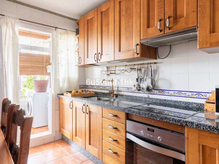 Apartment for Sale in Las Lagunas, Malaga 6