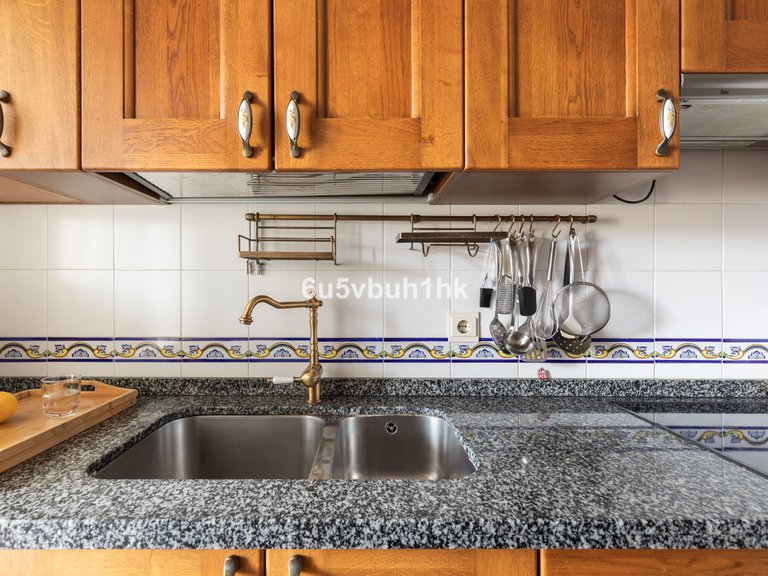 Apartment for Sale in Las Lagunas, Malaga 7
