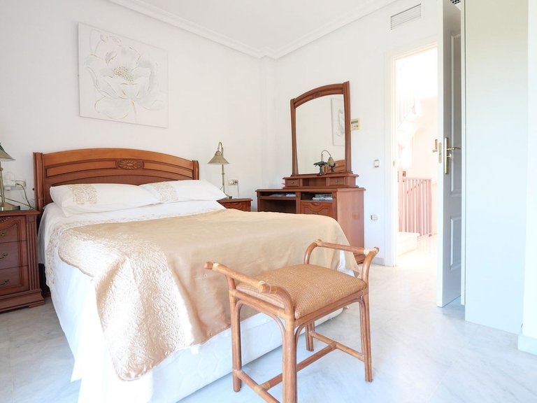 Villa for Sale in Cabopino, Malaga 13