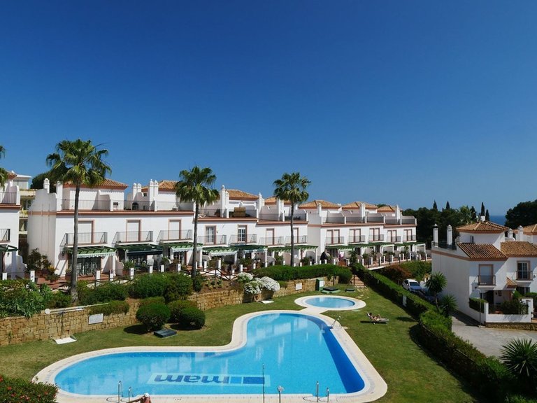 Villa for Sale in Cabopino, Malaga 21
