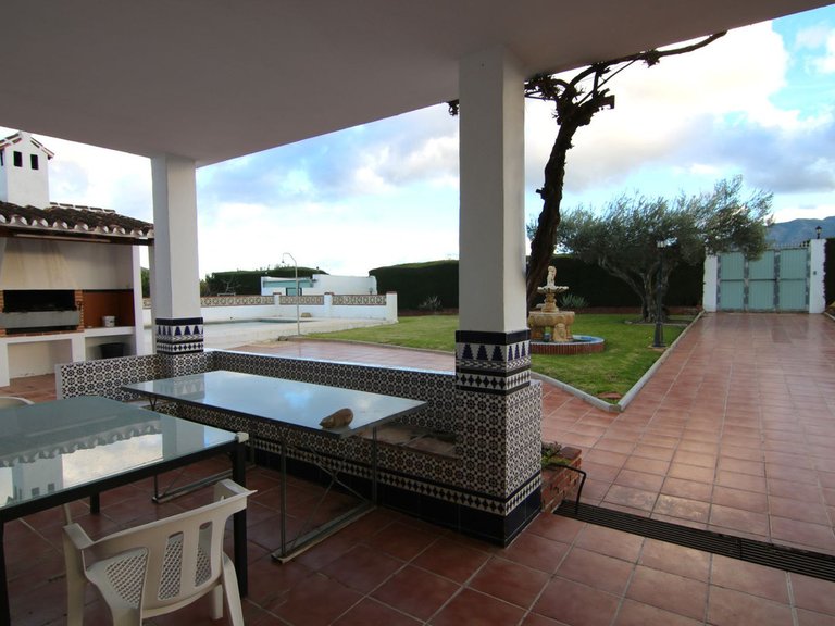 Villa for Sale in Alhaurín El Grande, Malaga 24