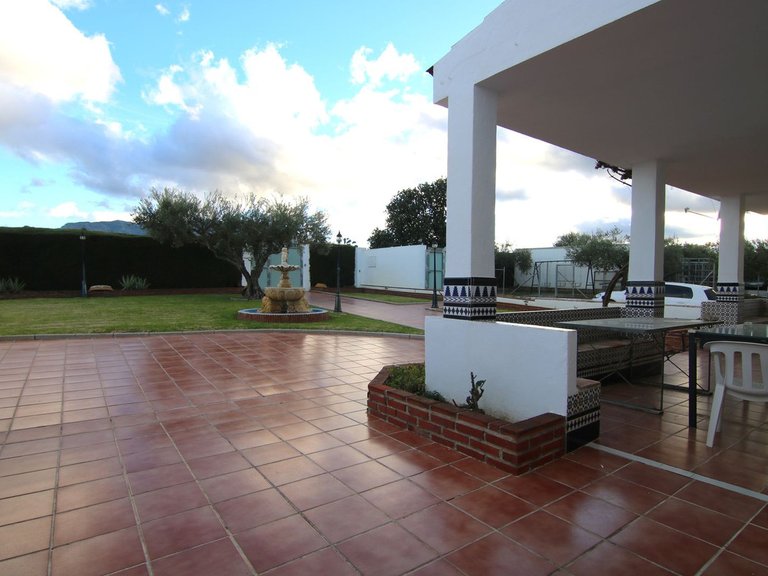 Villa for Sale in Alhaurín El Grande, Malaga 3