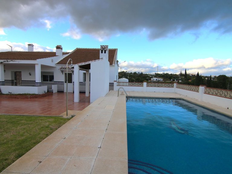 Villa for Sale in Alhaurín El Grande, Malaga 4