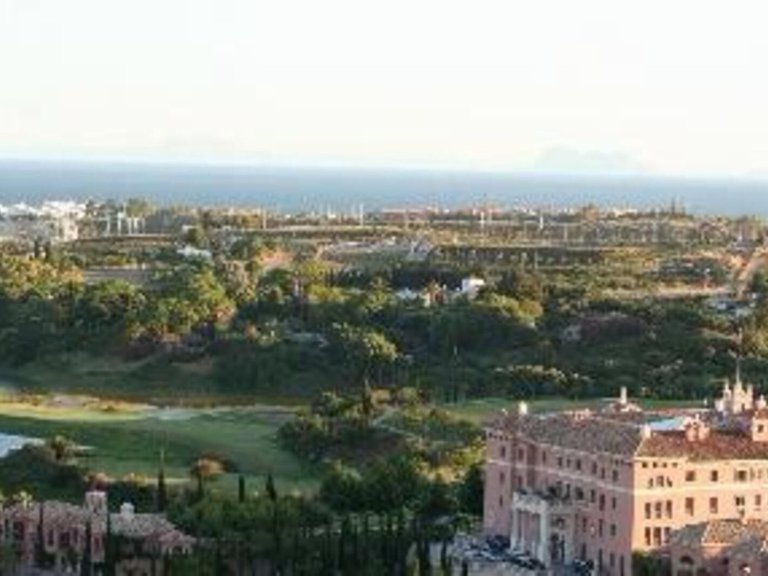Apartment for Sale in Benahavís, Malaga 5