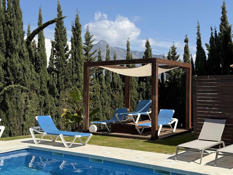 Apartment for Sale in Nueva Andalucía, Malaga 1