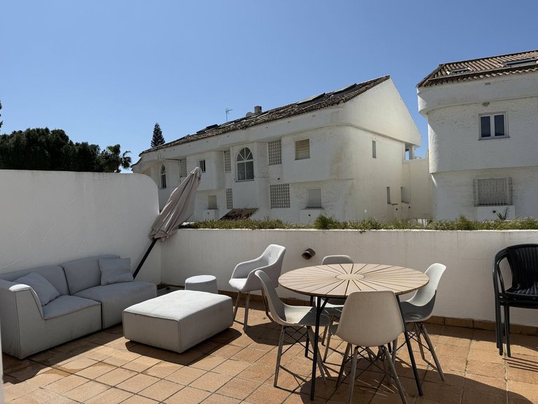 Apartment for Sale in Nueva Andalucía, Malaga 15