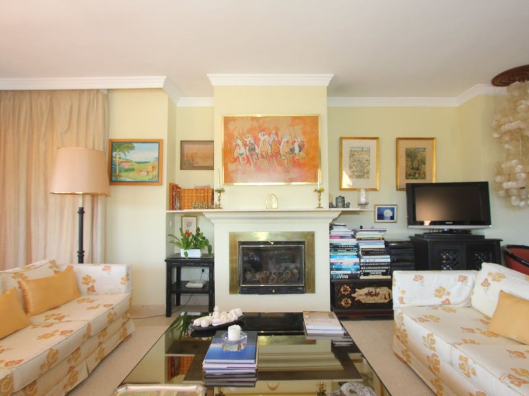 Apartment for Sale in Elviria, Malaga 10
