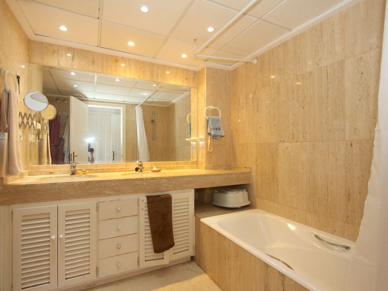 Apartment for Sale in Elviria, Malaga 32