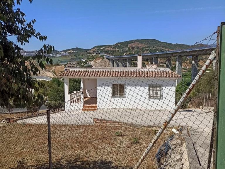 Villa for Sale in Estepona, Malaga 2