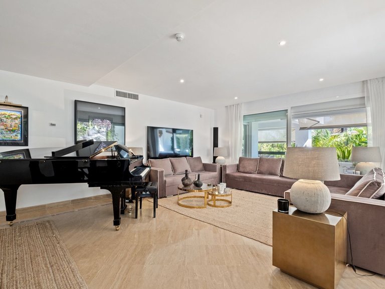 Apartment for Sale in Marbella, Malaga 14