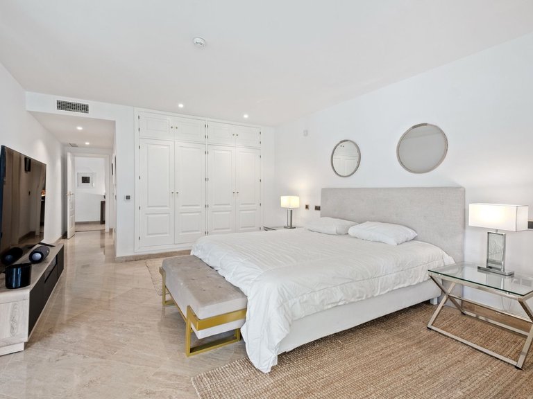 Apartment for Sale in Marbella, Malaga 23