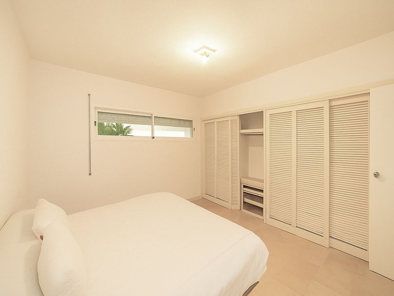 Apartment for Sale in The Golden Mile, Malaga 10