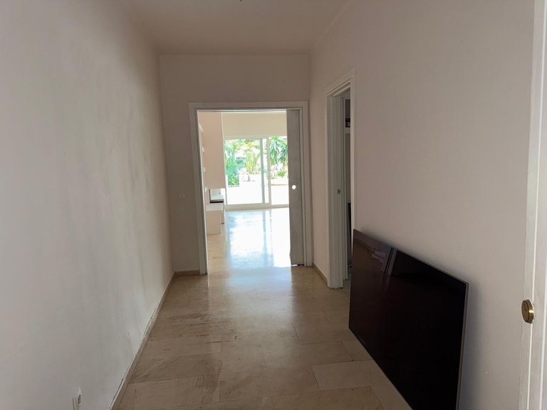 Apartment for Sale in The Golden Mile, Malaga 15