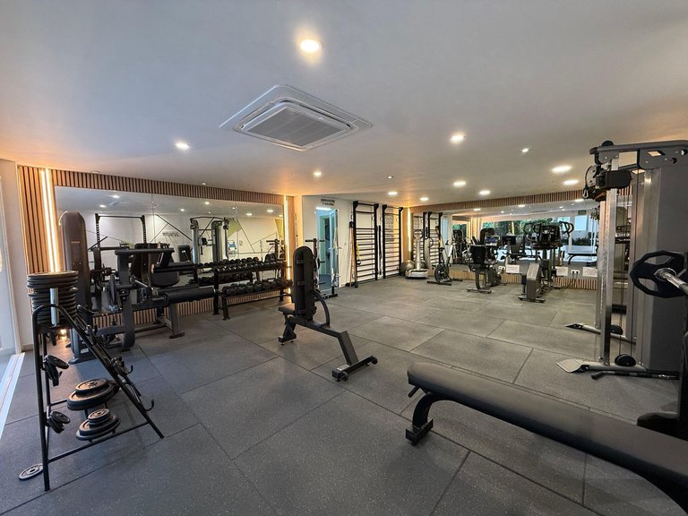 Apartment for Sale in The Golden Mile, Malaga 16
