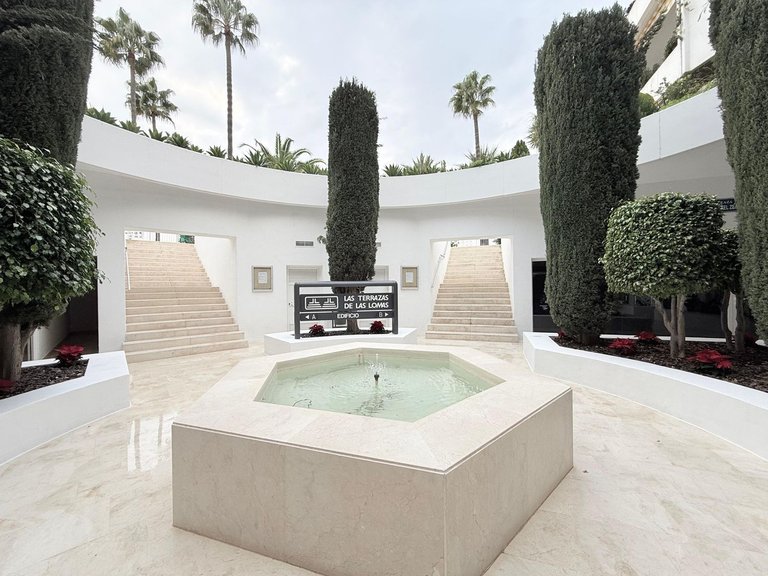 Apartment for Sale in The Golden Mile, Malaga 19