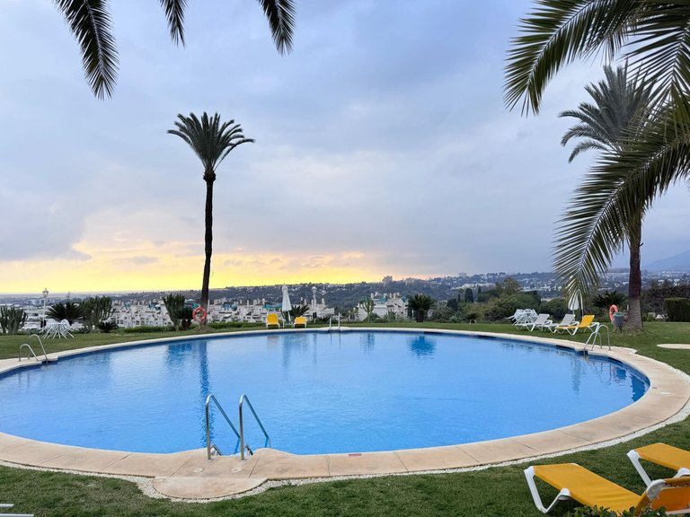 Apartment for Sale in The Golden Mile, Malaga 2