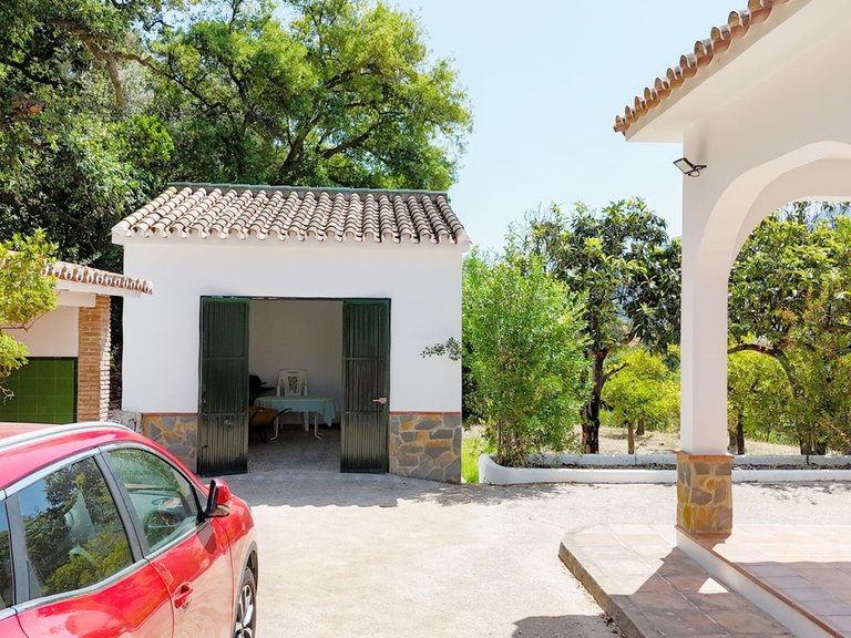 Villa for Sale in Alhaurín El Grande, Malaga 2