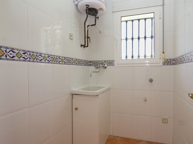 Villa for Sale in Alhaurín El Grande, Malaga 35