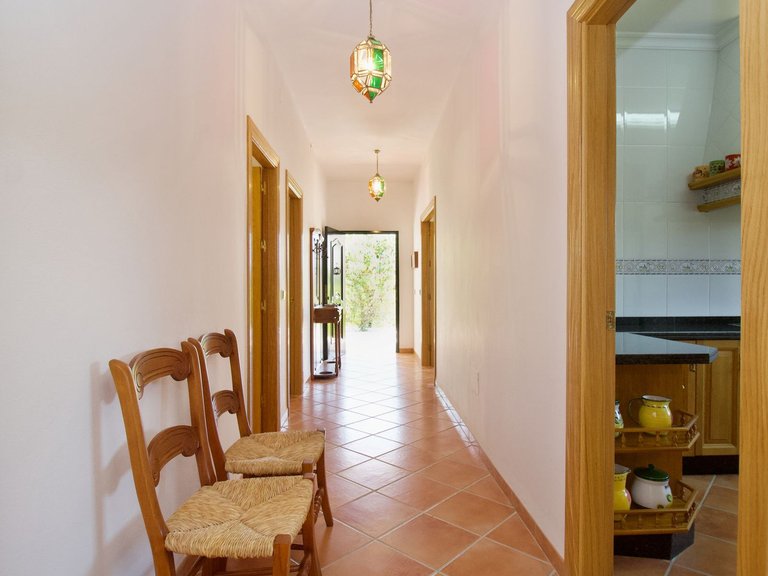 Villa for Sale in Alhaurín El Grande, Malaga 36